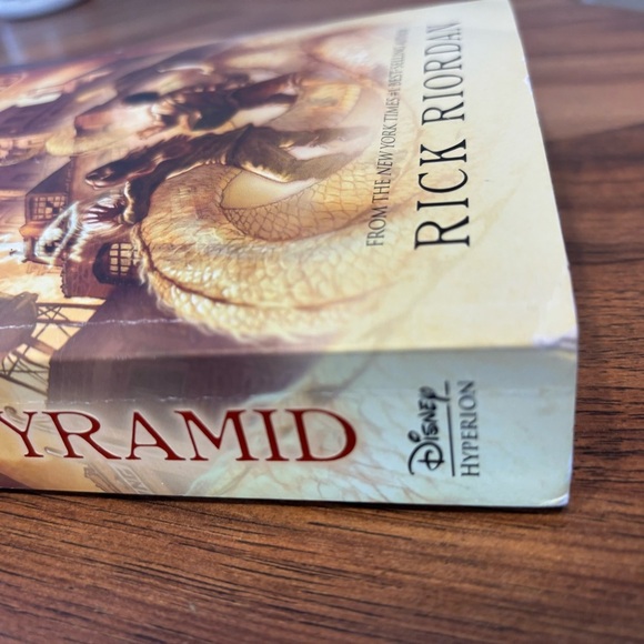 📚2/$12📚 Kid’s Novel The Red Pyramid (Kane #1) by Rick Riordan - Picture 4 of 4